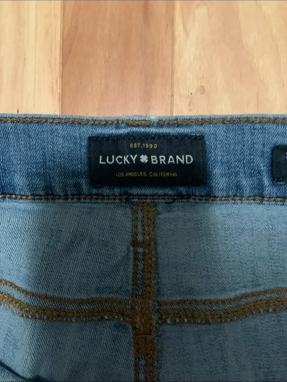Lucky Brand 410 Athletic Slim Light Denim Jeans size 34/34